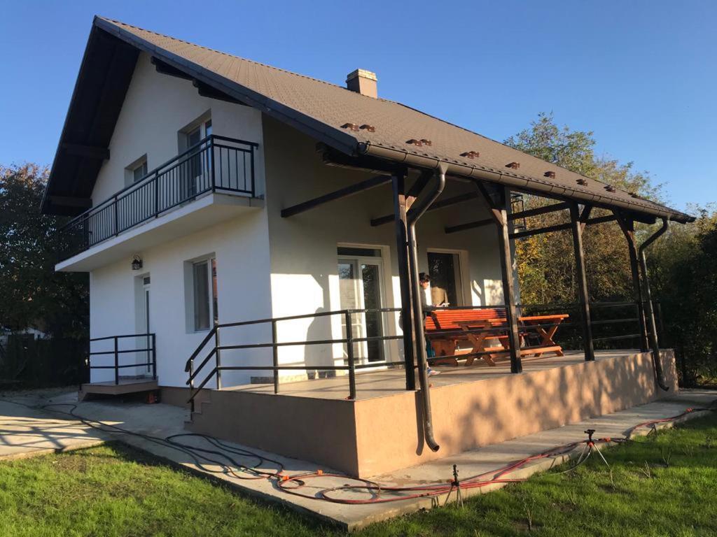 Green Nest Banesti Екстер'єр фото