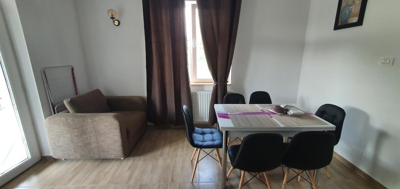 Green Nest Banesti Екстер'єр фото