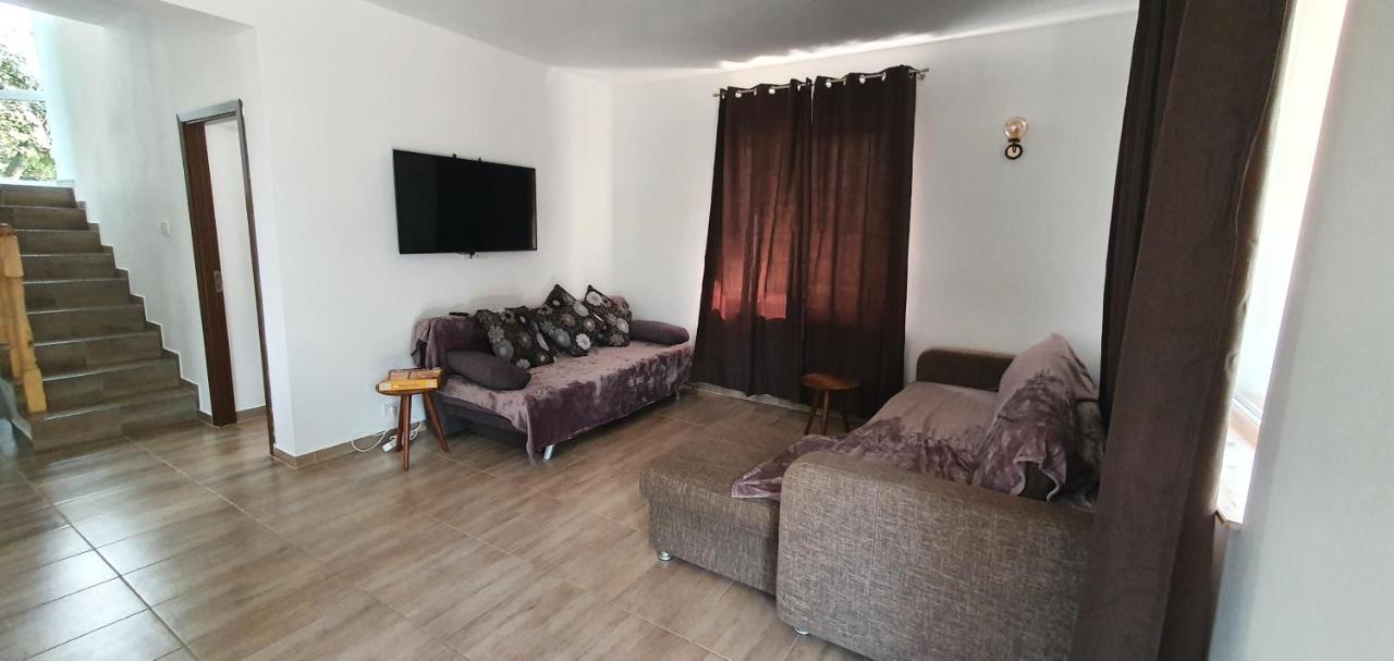 Green Nest Banesti Екстер'єр фото