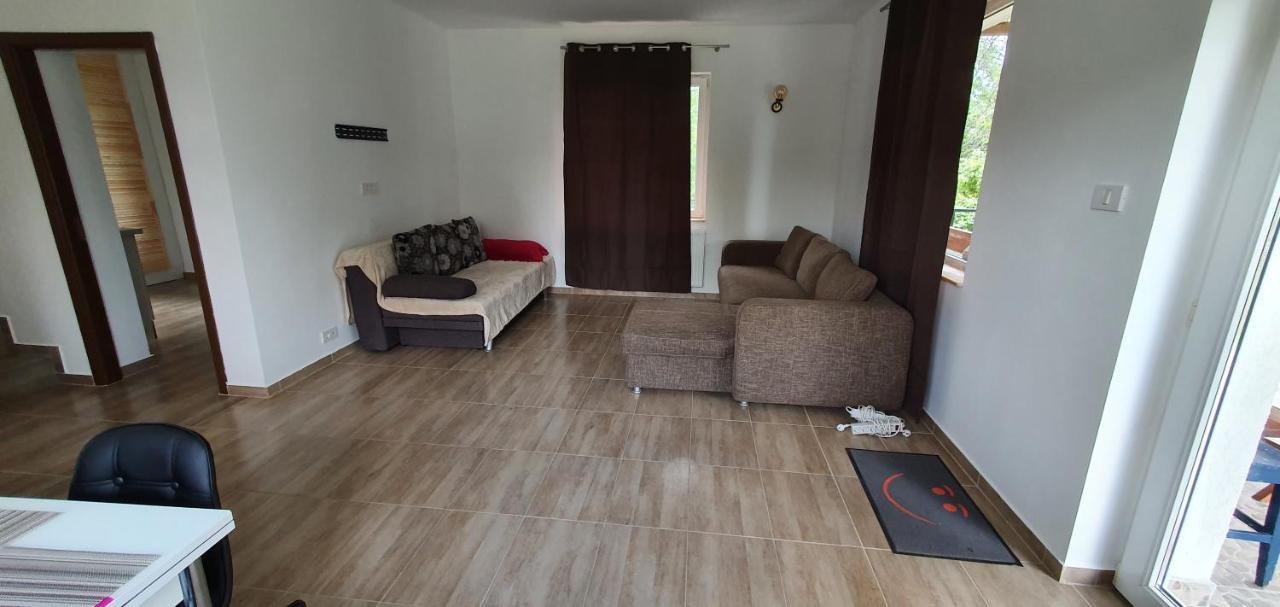 Green Nest Banesti Екстер'єр фото